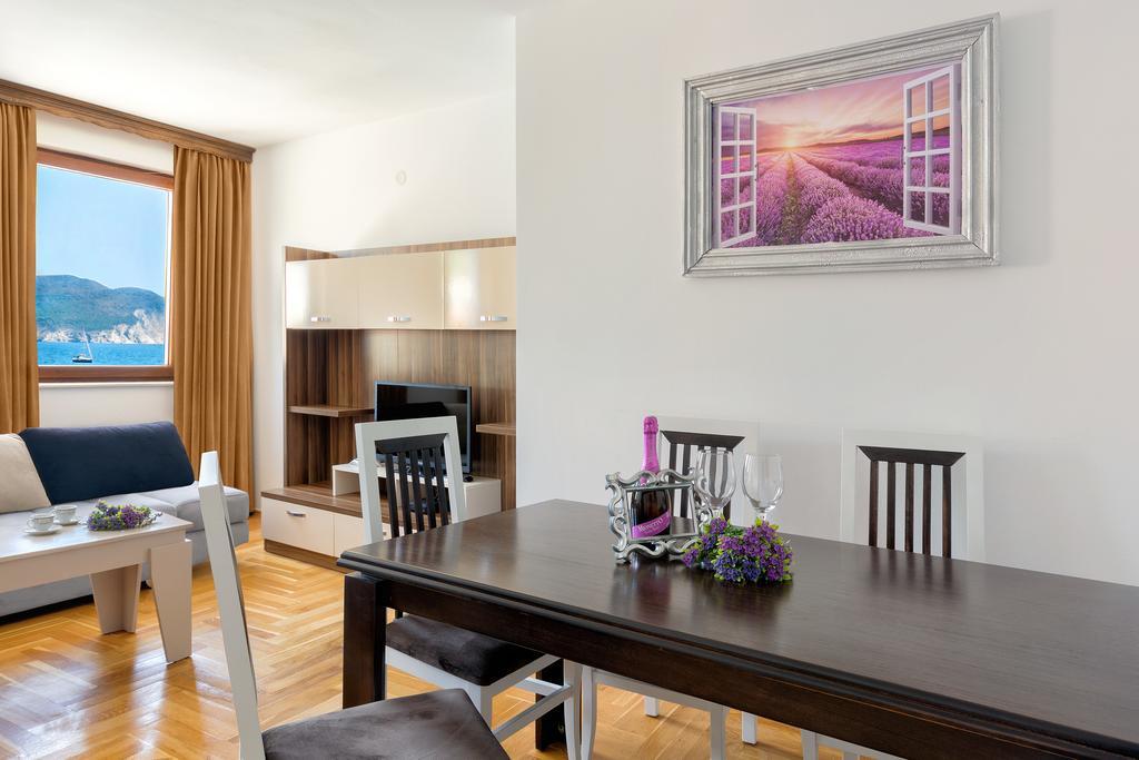 Apartments First Line Petrovac 外观 照片